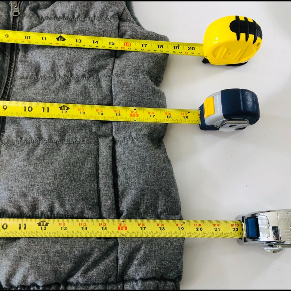 Tweedt Gray Puffer Coat Vest Full Zip front pockets Classic Vest Small Old Navy - Picture 10 of 11